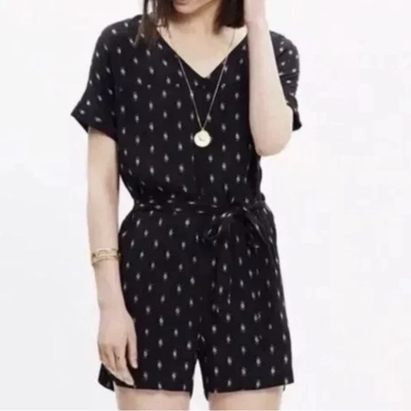 Madewell Black Perimeter Diamond Patterned Short Sleeve Romper size medium - Picture 1 of 2
